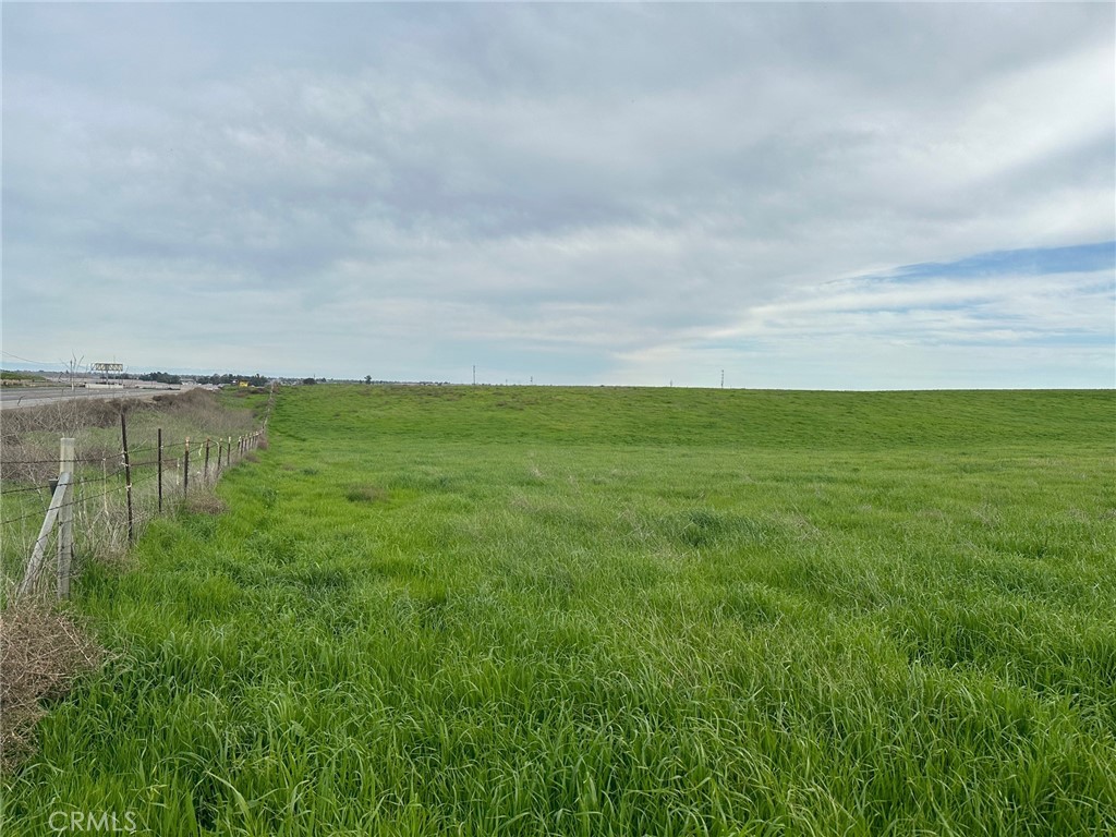 1 Billy Wright Road Property Photo 12
