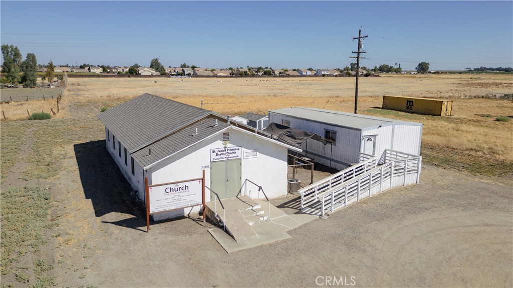 21562 Reynolds Avenue Property Photo