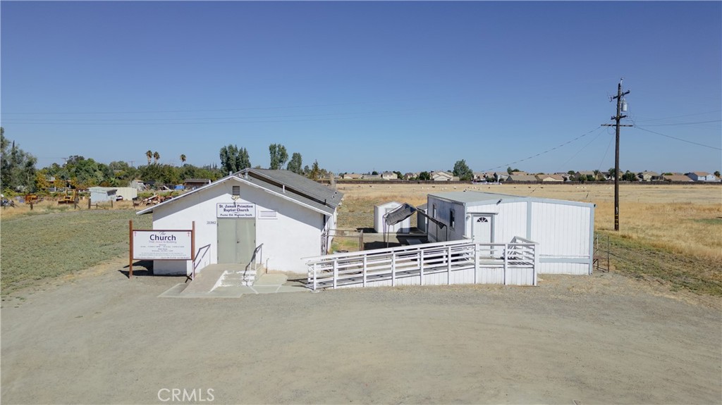 21562 Reynolds Avenue Property Photo 2