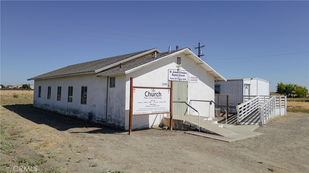 21562 Reynolds Avenue Property Photo 3