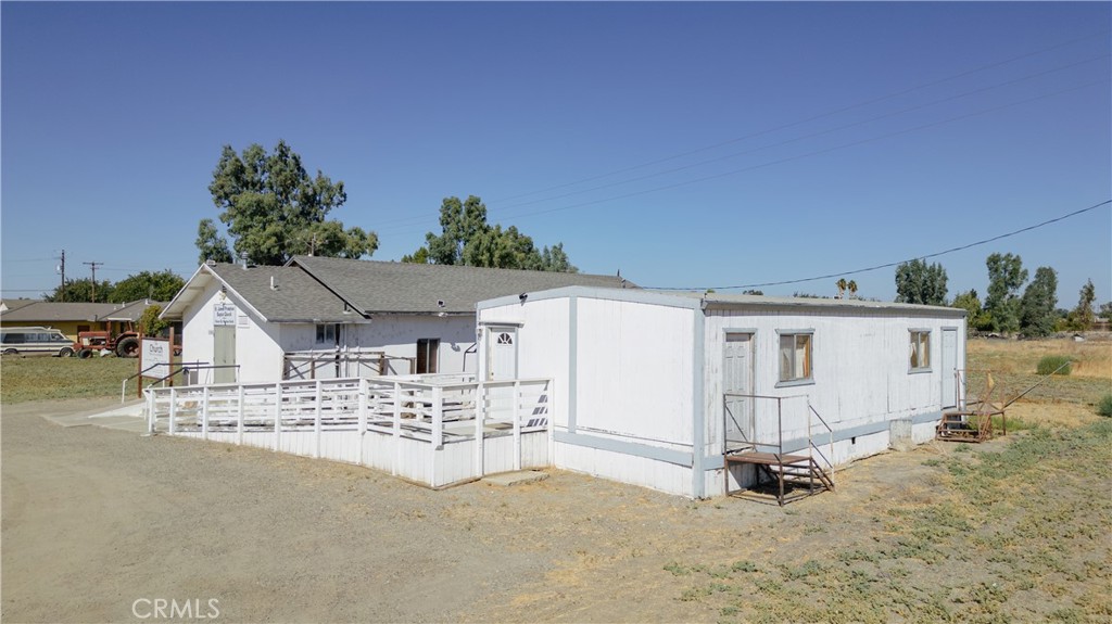 21562 Reynolds Avenue Property Photo 5