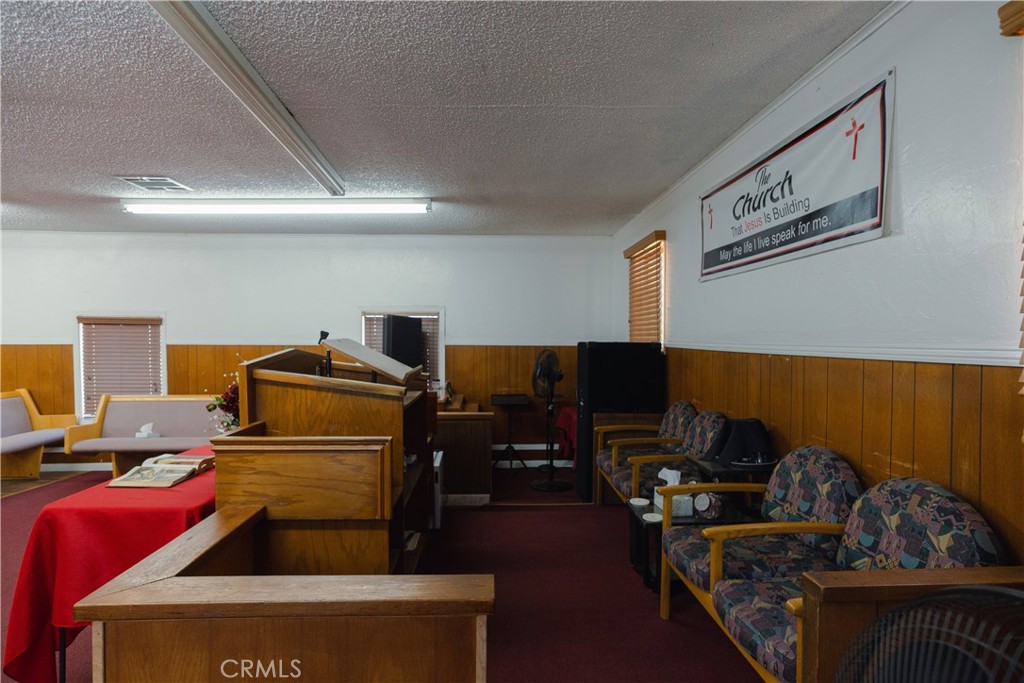 21562 Reynolds Avenue Property Photo 9