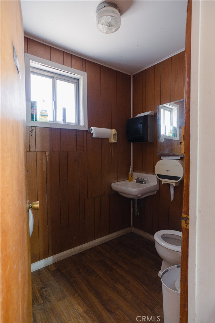 21562 Reynolds Avenue Property Photo 18