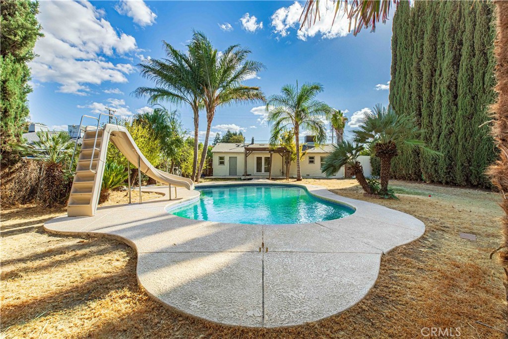 2525 Country Drive Property Photo