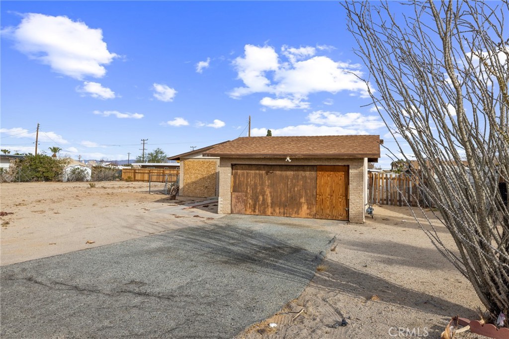 6425 Ocotillo Avenue Property Photo 3