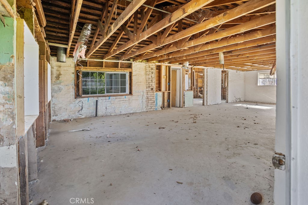 2520 Mckee Road Property Photo 6
