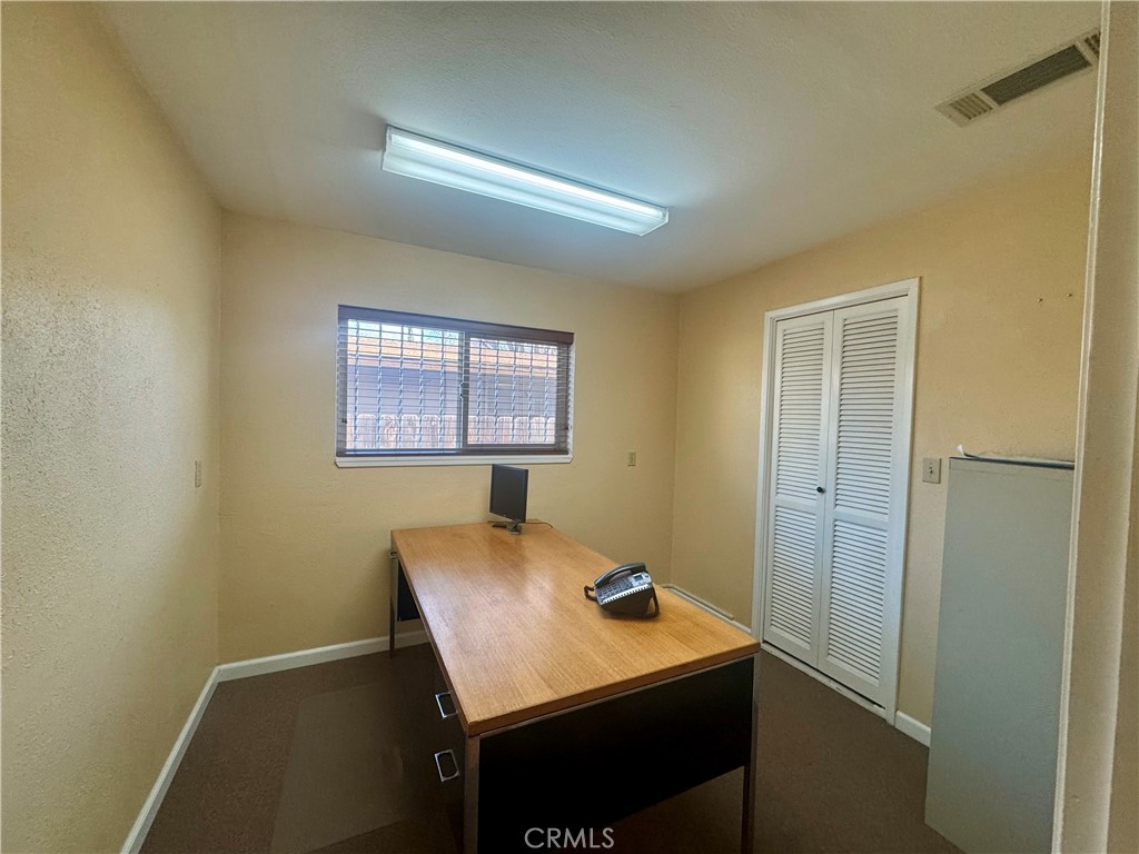 920 W 18th Street Property Photo 7