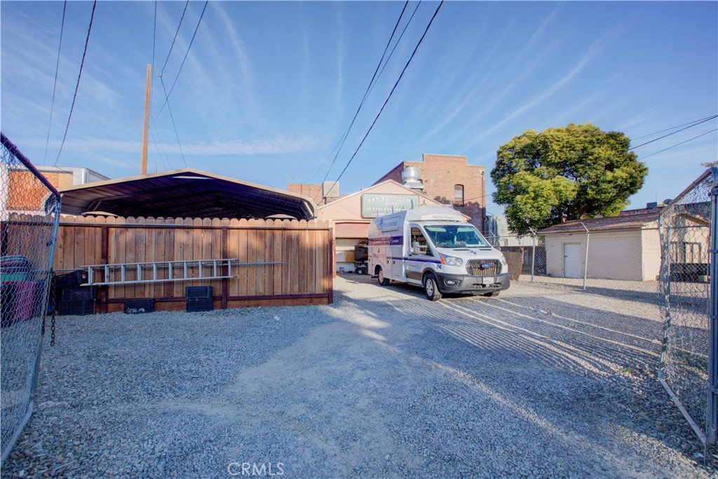1425 Main Street Property Photo 14