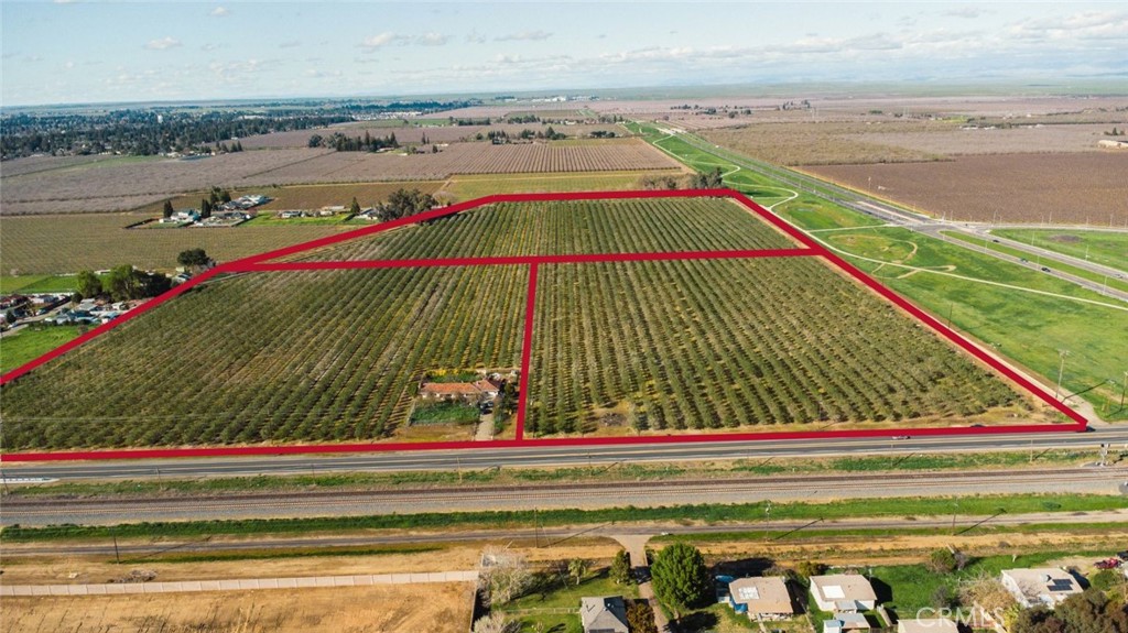 3370 E State Highway 140 Property Photo 2