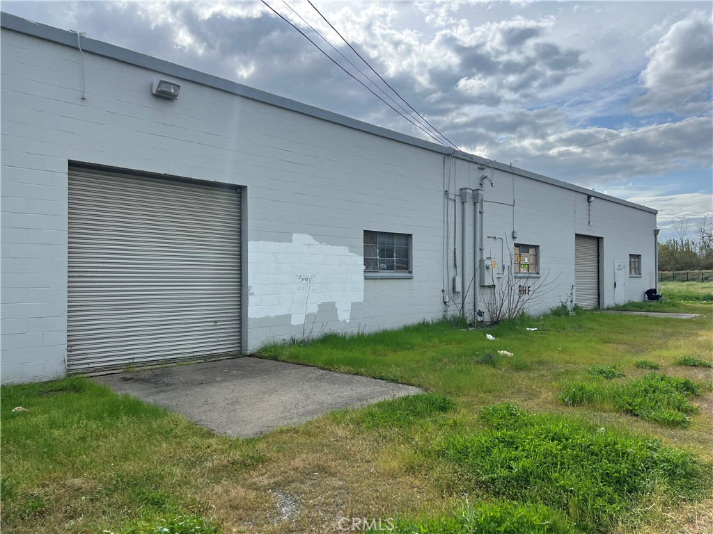 1505 W 18th Street Property Photo 4