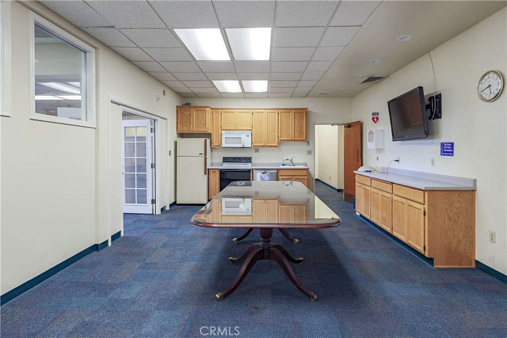 971 Broadway Avenue Property Photo 24