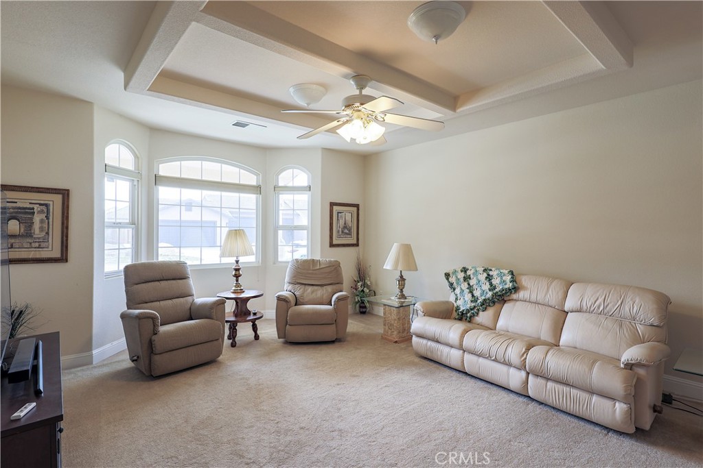 8340 Lake Shore Drive Property Photo 4