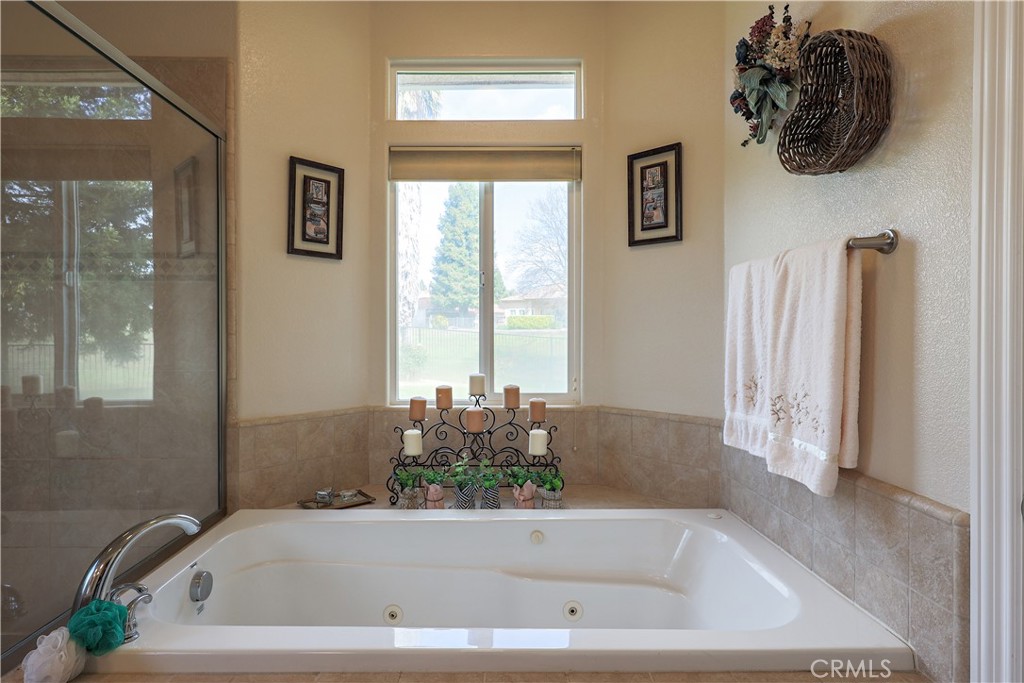 8340 Lake Shore Drive Property Photo 15