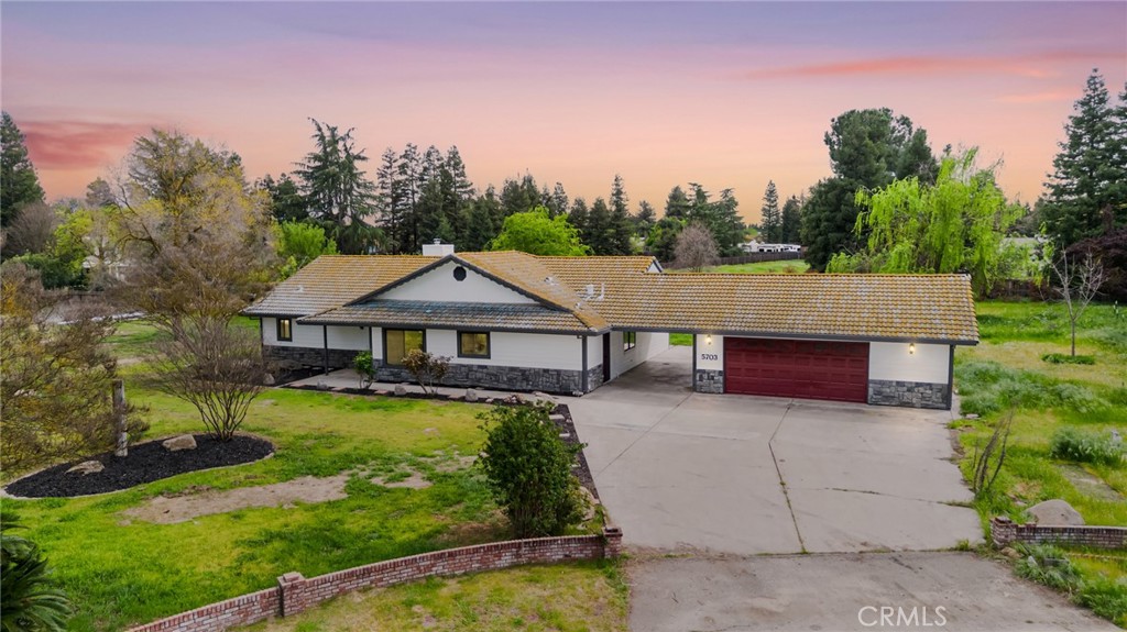 5703 Violet Court Property Photo