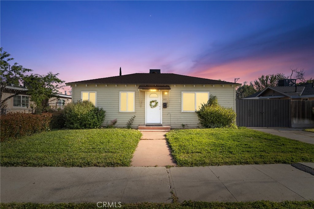 1413 W 10th Street Property Photo