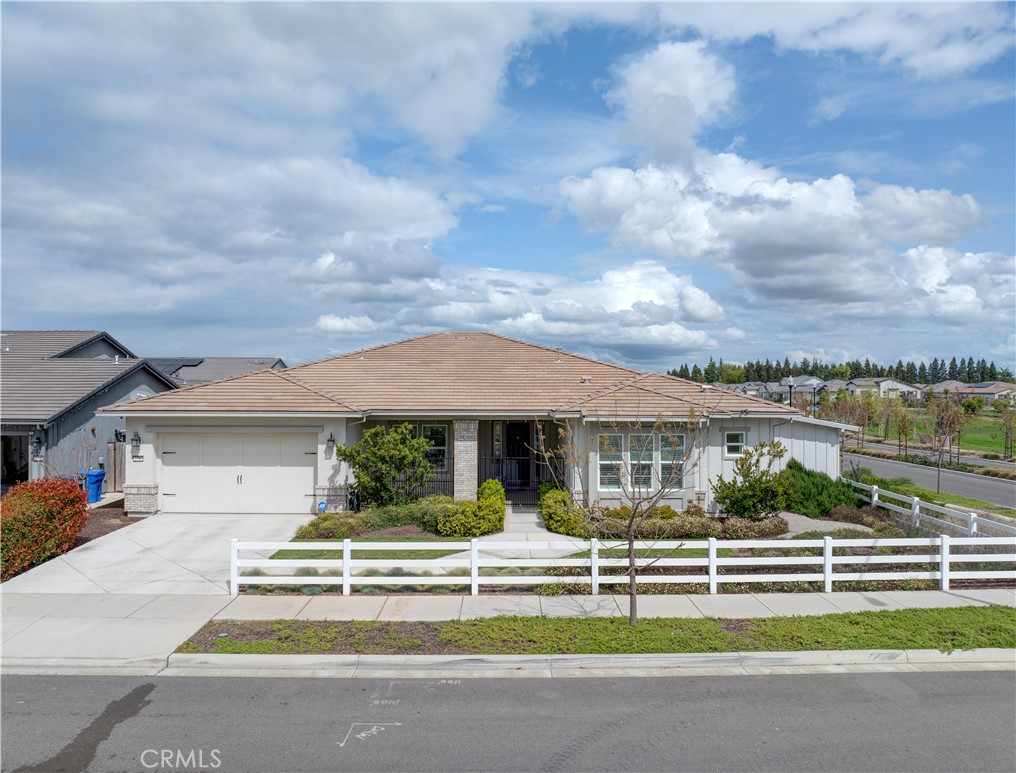 2791 E Tuolumne Road