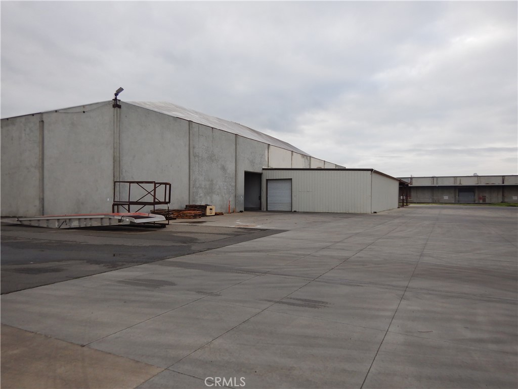 2777 N Hwy. 59 'd' Property Photo 23