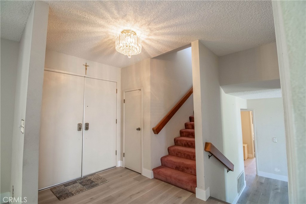 2531 Glen Kew Court Property Photo 11