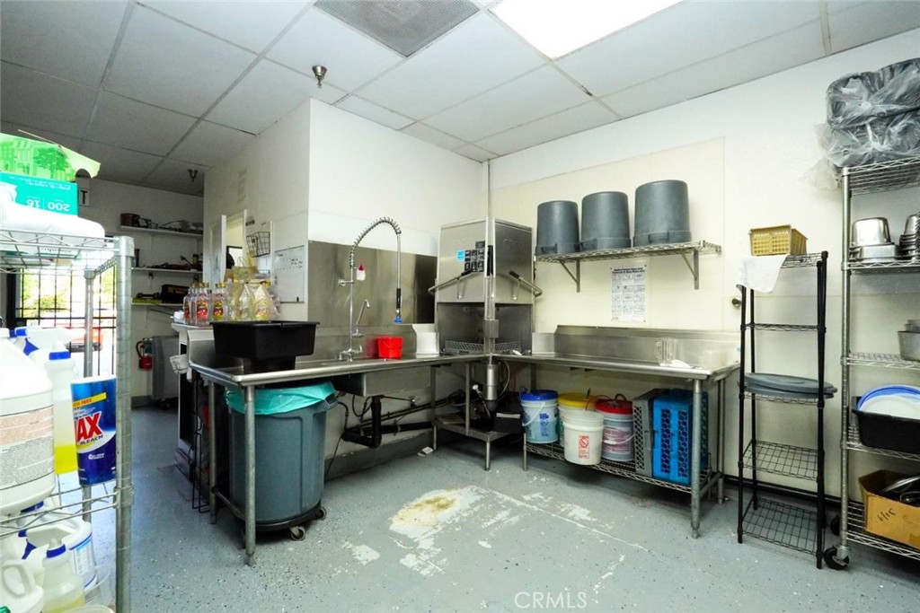 3050 W Shaw Avenue Property Photo 12