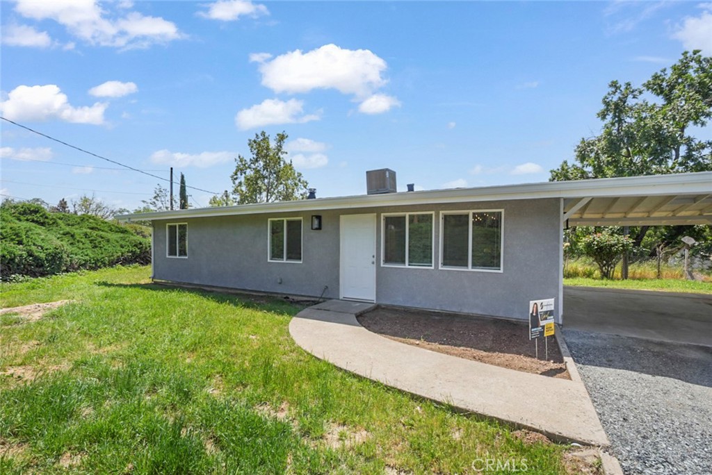16310 Jacksonville Road Property Photo