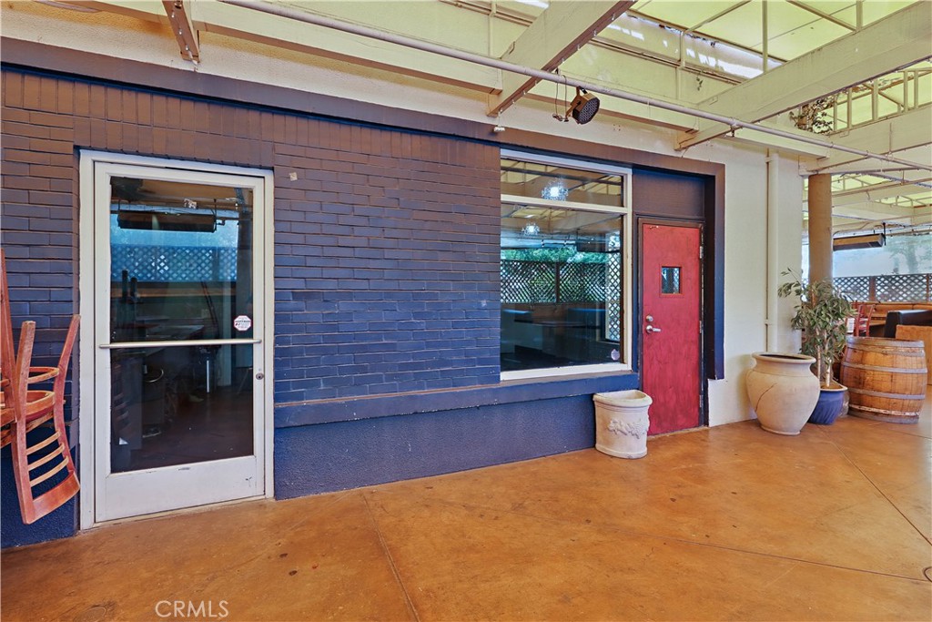 560 W 18th Street A Property Photo 12