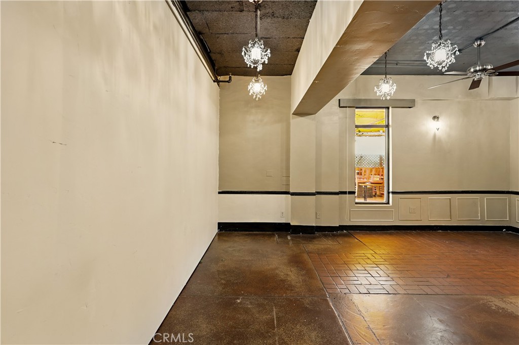 560 W 18th Street A Property Photo 17