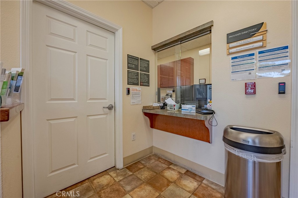 410 E Yosemite Avenue B Property Photo 9