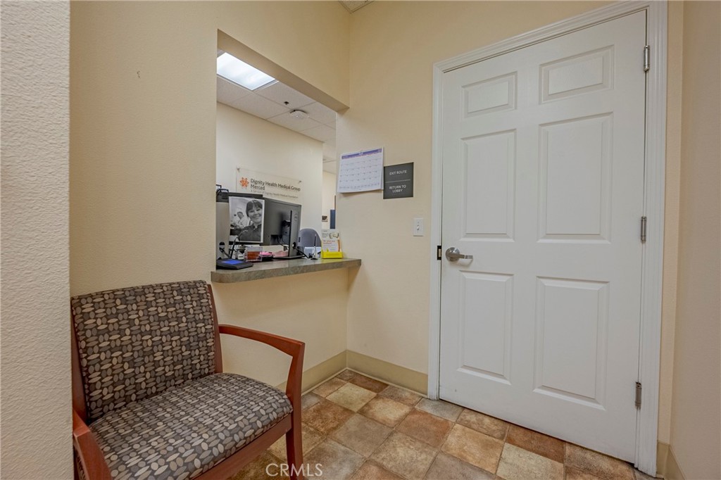 410 E Yosemite Avenue B Property Photo 10