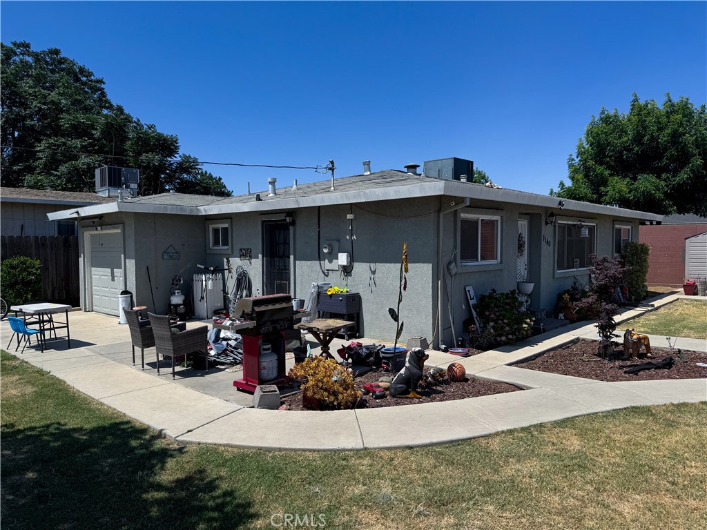 1140 Front Street Property Photo 1
