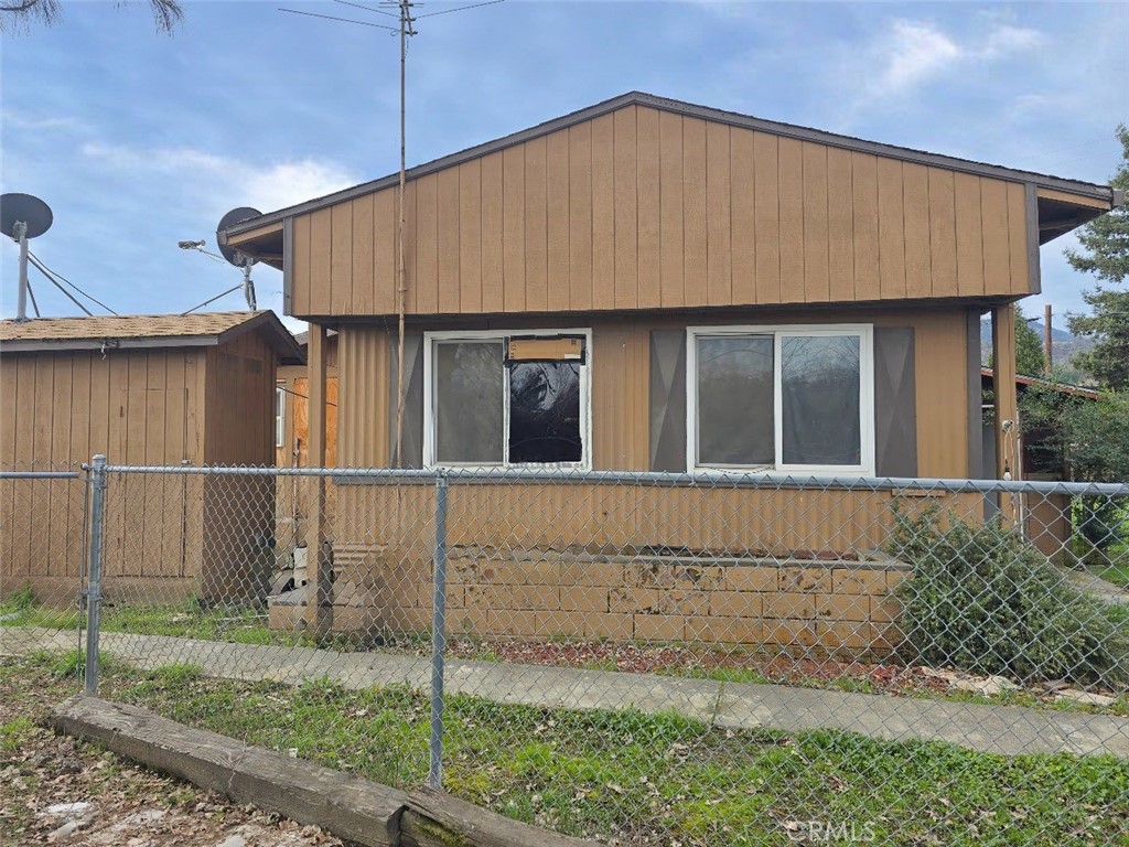 23141 Biggar Lane