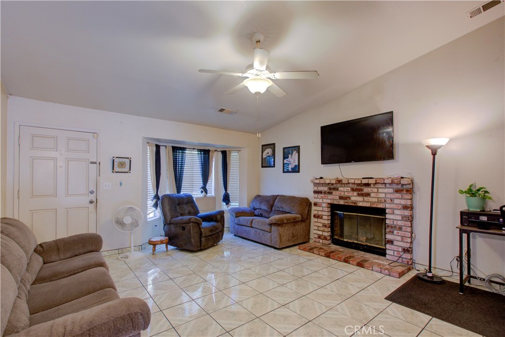 2064 Glenmoor Place Property Photo 12