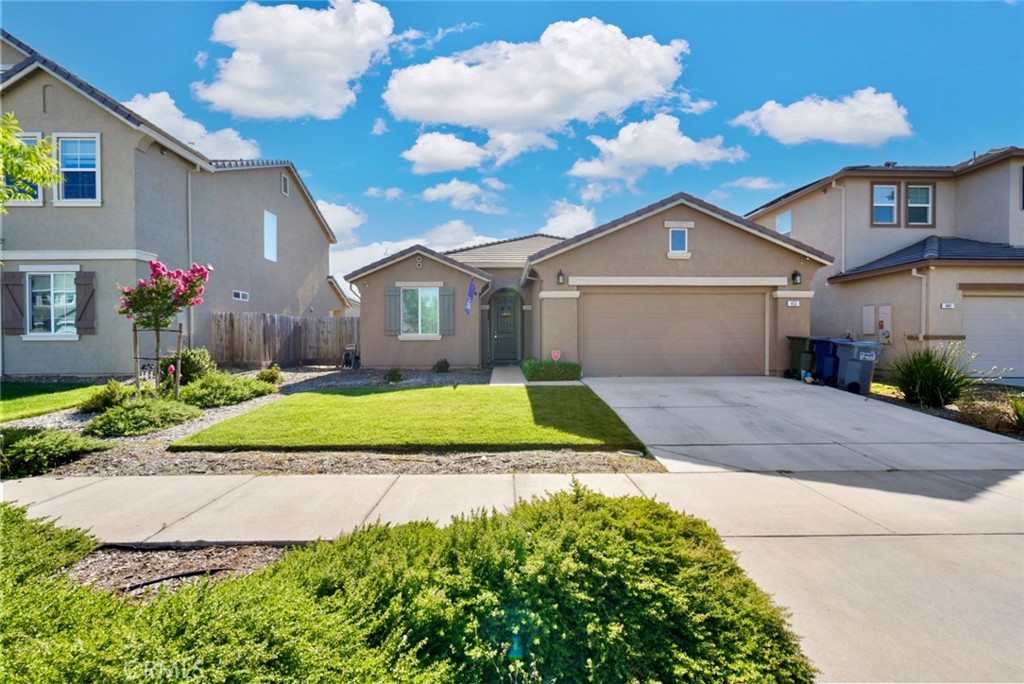 453 Daffodil Drive Property Photo 1