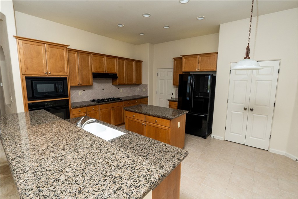 8185 Lakeshore Drive Property Photo 18