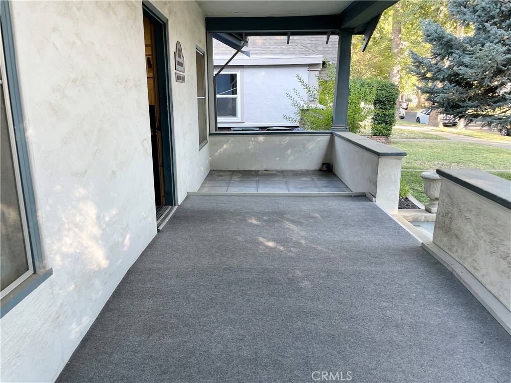 818 W 20th Street Property Photo 4