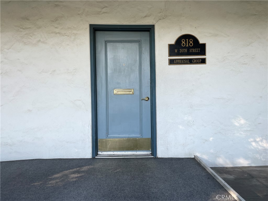 818 W 20th Street Property Photo 5