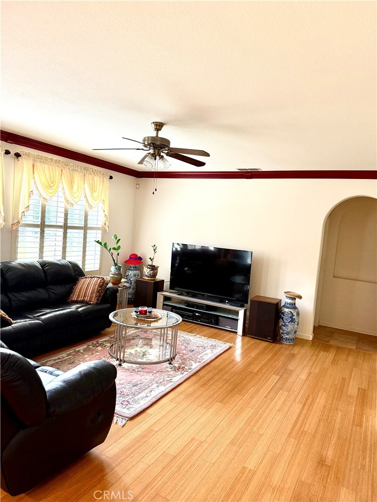 9200 Hunters Creek Way Property Photo 7