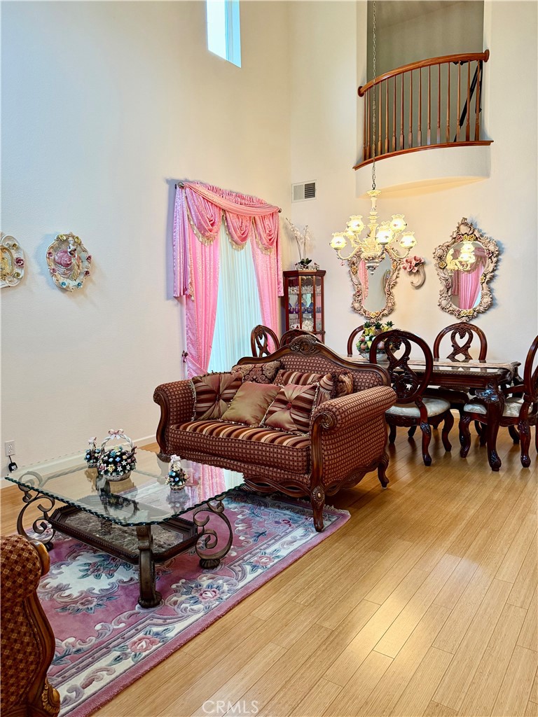 9200 Hunters Creek Way Property Photo 9