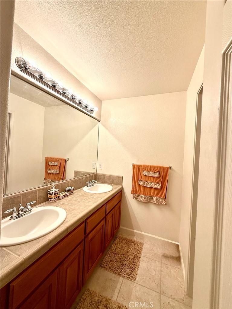 9200 Hunters Creek Way Property Photo 17