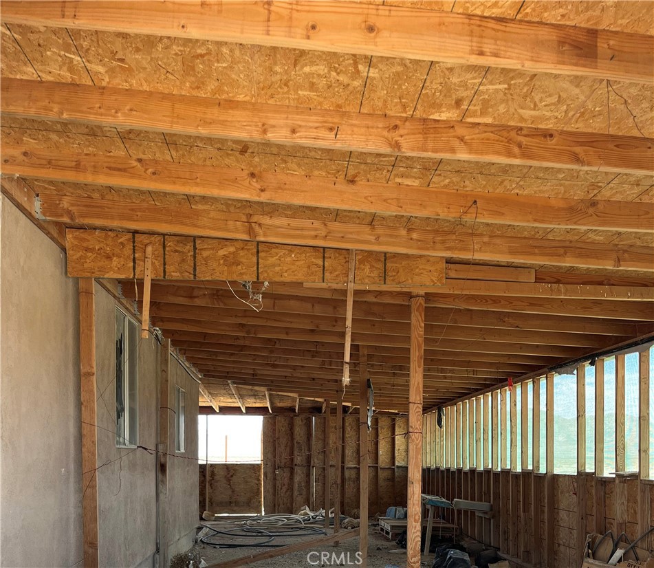 14588 Locust Property Photo 8