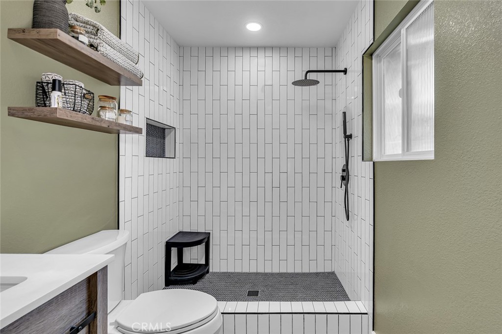 1062 Madison Property Photo 20