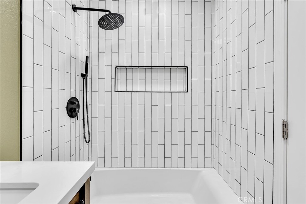 1062 Madison Property Photo 28