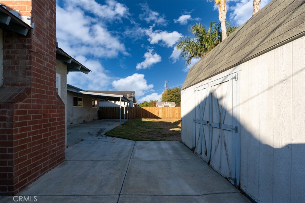 1062 Madison Property Photo 34