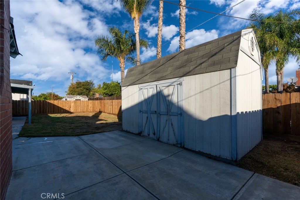 1062 Madison Property Photo 35