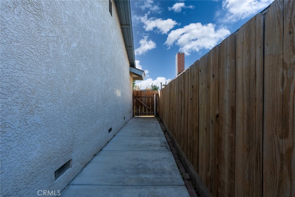 1062 Madison Property Photo 38
