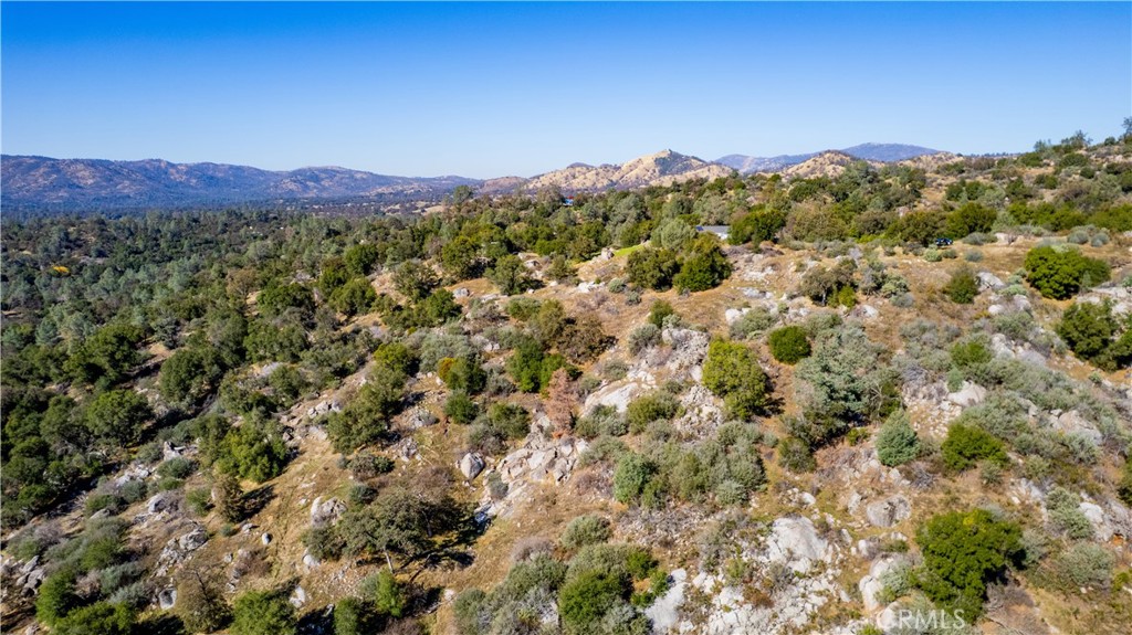 4658 Little Bear Property Photo 4