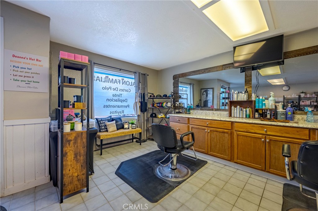 9387 Broadway Street E Property Photo 7