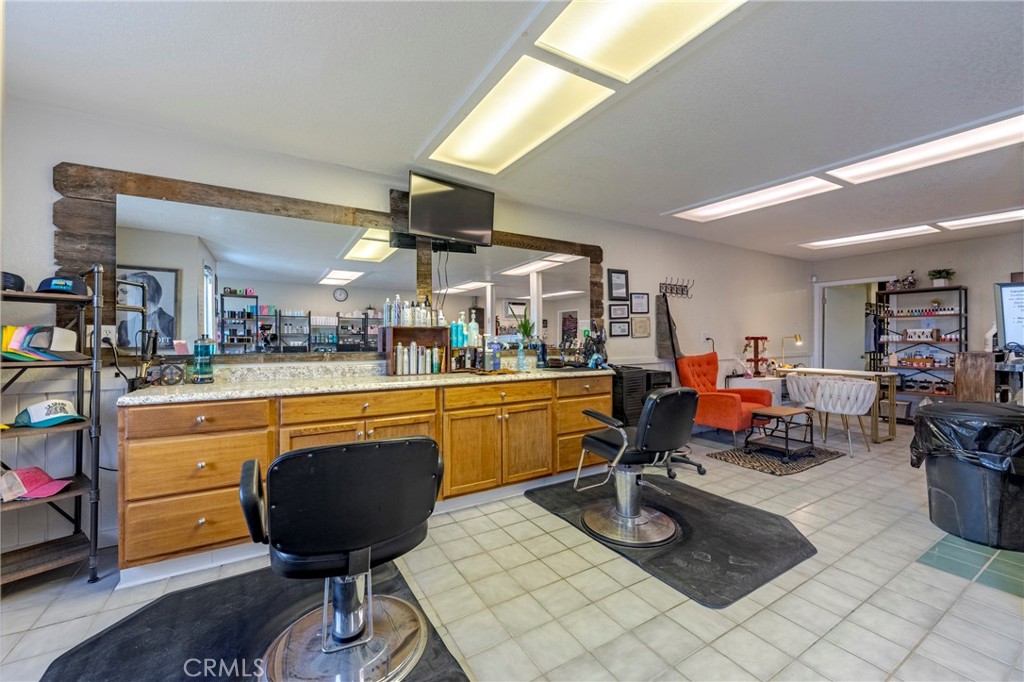 9387 Broadway Street E Property Photo 8