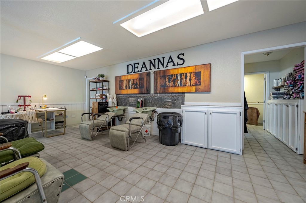9387 Broadway Street E Property Photo 13