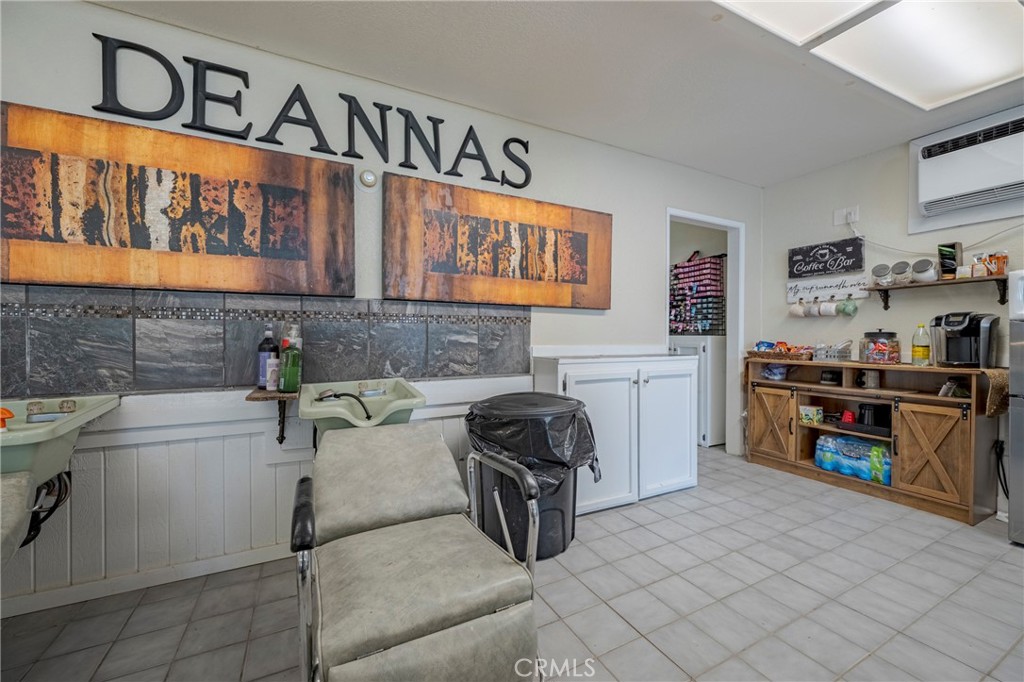 9387 Broadway Street E Property Photo 14