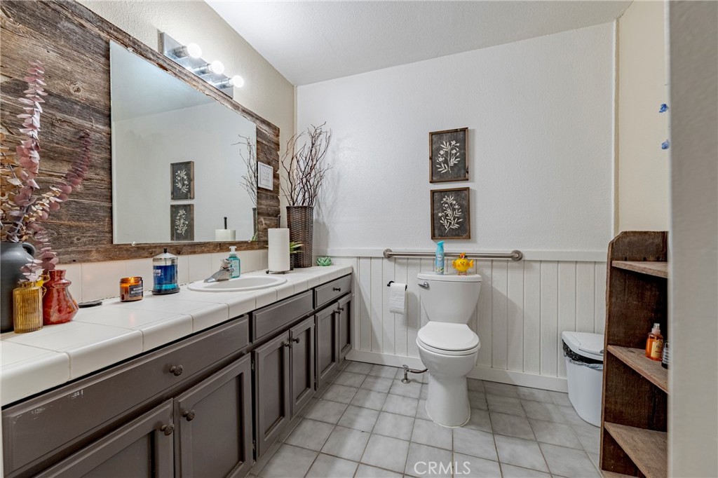 9387 Broadway Street E Property Photo 16